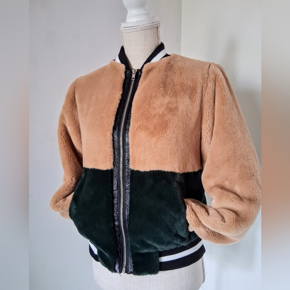 Forever 21 - "Teddy Bear" Soft Short, Fitted Waist & Cuffs Jacket - S